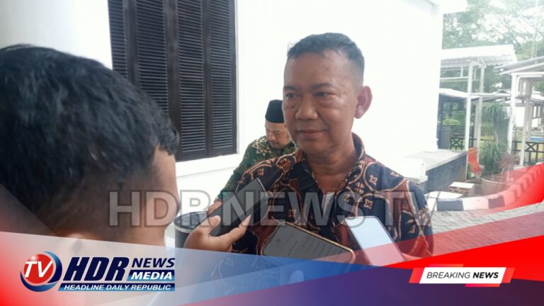 Gubernur Abaikan Ratusan Guru: Kekecewaan Mengemuka di Pemprov Banten 12 WhatsApp Image 2025 07 10 at 14.41.04