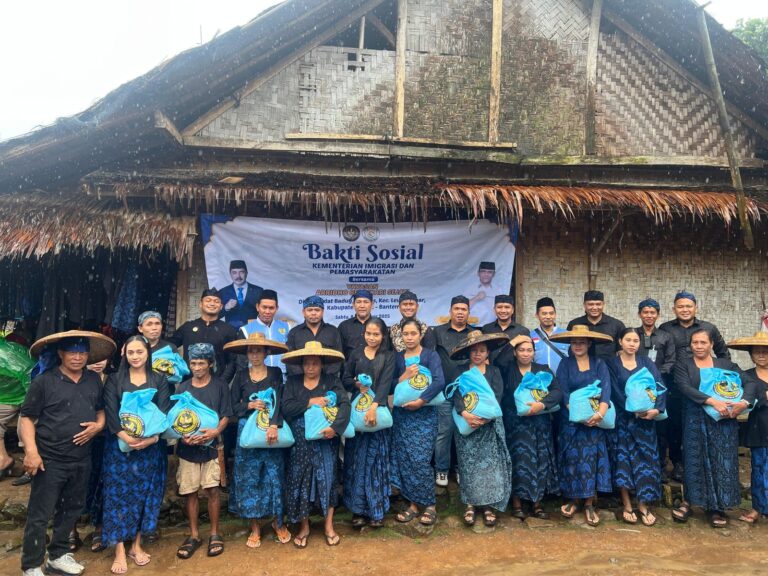 1000 orang Suku Adat Baduy Kanekes, terima Paket Bakti Sosial Kementerian Imigrasi dan Pemasyarakatan bersama Yayasan Arridho Berdikari Sejati 17 IMG 20251108 WA0237