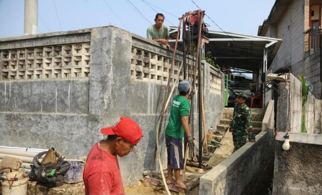 TMMD ke-130 Kodim 0603/Lebak Bor Sumur Titik Kedua, Perluas Akses Air Bersih di Citorek Barat 1 1003878164